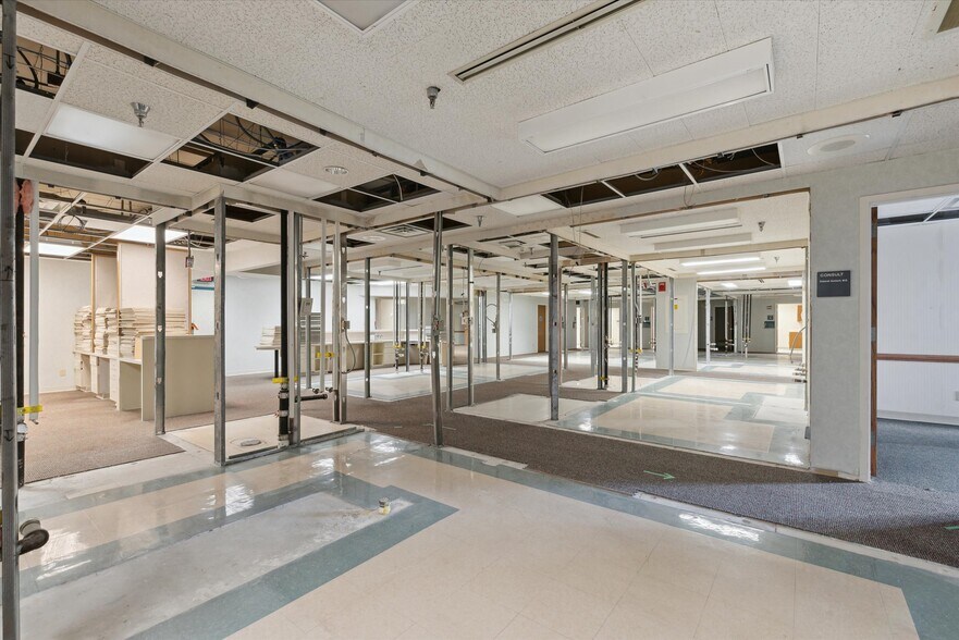 More Photos Of 3740 W Sylvania Ave, Toledo Medical For Sale