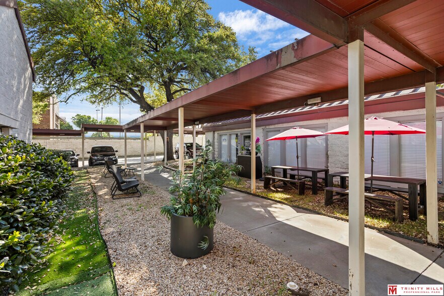 More Photos Of 2761 E Trinity Mills Rd, Carrollton Unknown For Lease