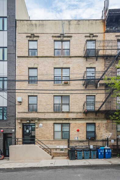 More Photos Of 987 Summit Ave, Bronx Apartments For Sale