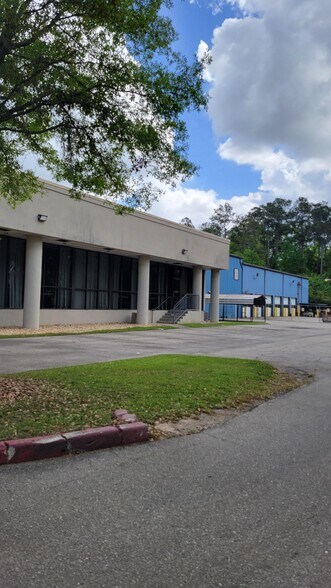 More Photos Of 3963 W Tennessee St, Tallahassee Auto Dealership For Lease