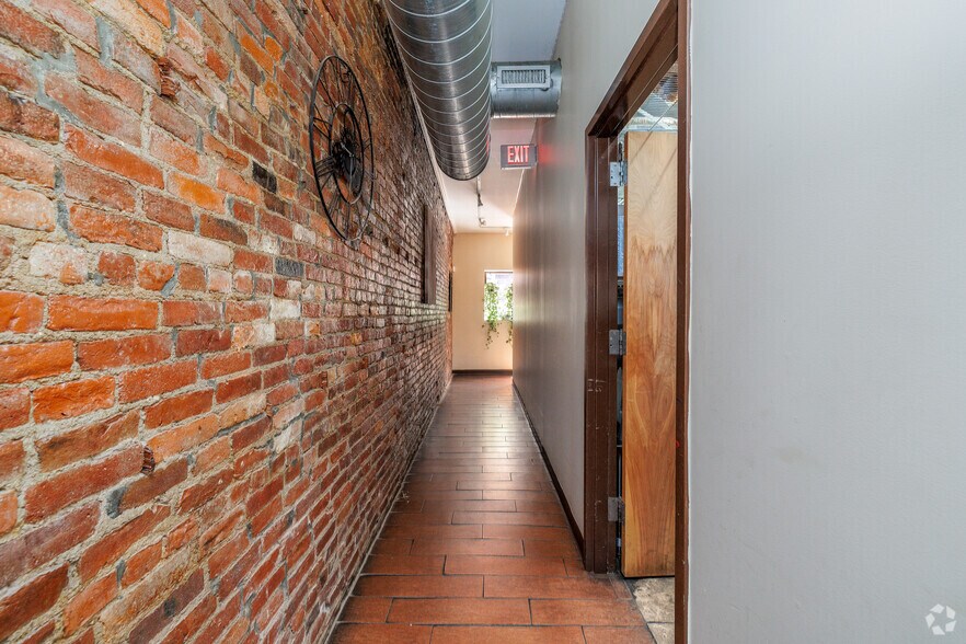 More Photos Of 136 Washington St, Binghamton Multifamily For Sale