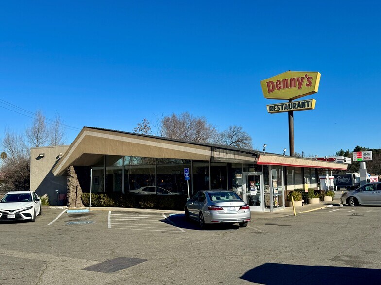 More Photos Of 48 Antelope Blvd, Red Bluff General Retail For Sale