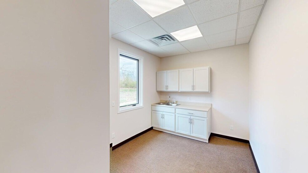 More Photos Of 125 E Shore Pky, La Porte Medical For Lease