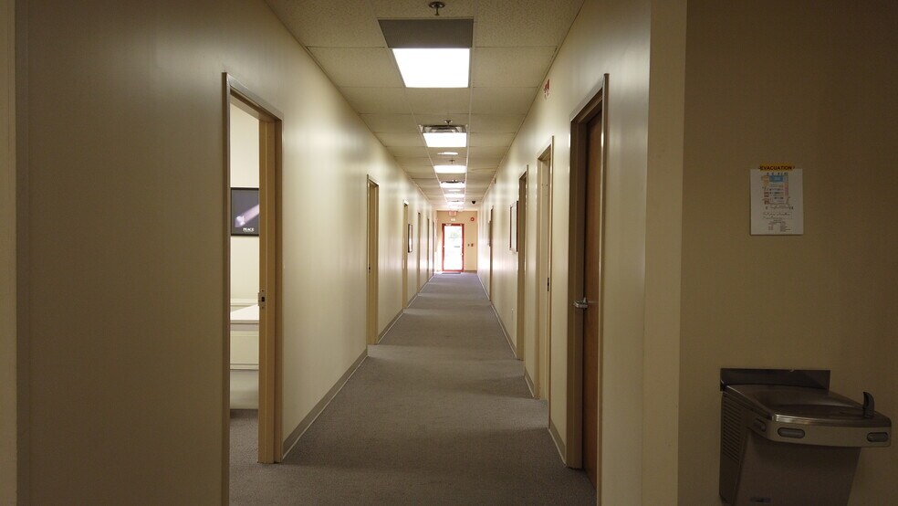 More Photos Of 5 Corporate Ridge Pkwy, Columbus Office For Lease