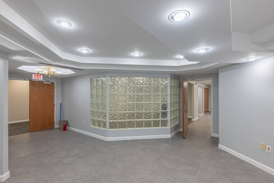 More Photos Of 7271 N Main St, Dayton Medical For Lease