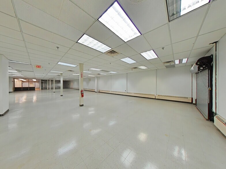 More Photos Of 6400 Monroe Blvd, Taylor Industrial For Sale