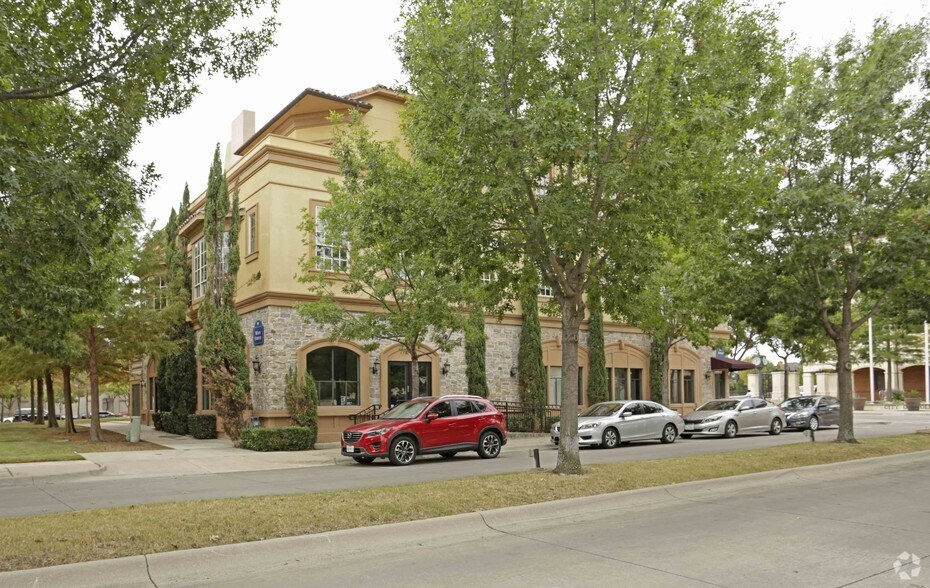 More Photos Of 99 Main St, Colleyville Storefront Retail Office For Lease