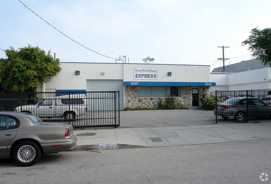 Primary Photo Of 16123 Covello St, Van Nuys Industrial For Sale