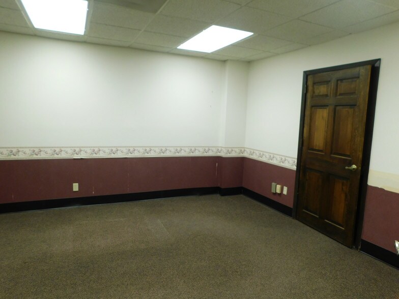 More Photos Of 207 4th St NW, Bemidji Storefront Retail Office For Lease