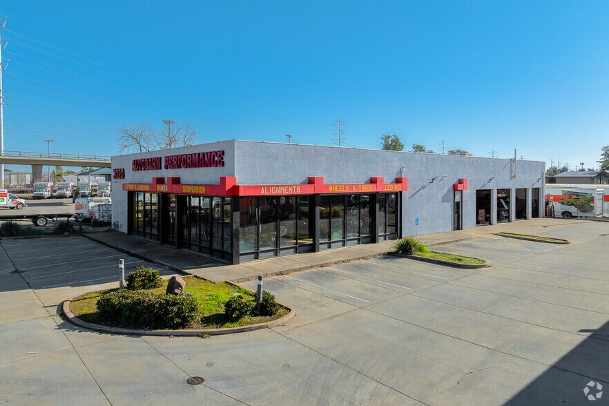 More Photos Of 3020 Florin Rd, Sacramento Freestanding For Lease