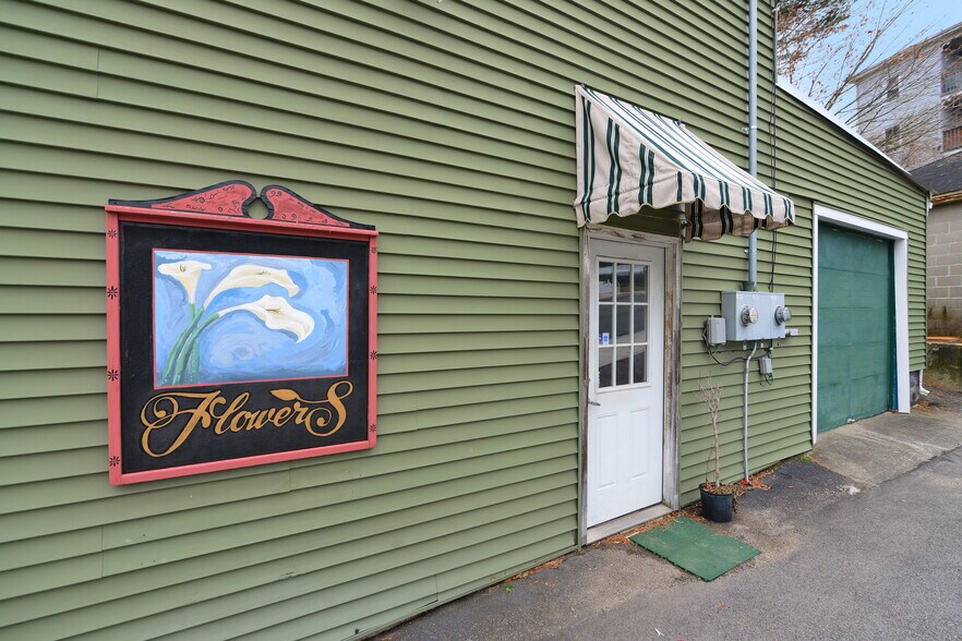 More Photos Of 9 Main St, Southbridge Freestanding For Sale