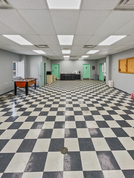 More Photos Of 104 Wheeler St, Portland Distribution For Sale