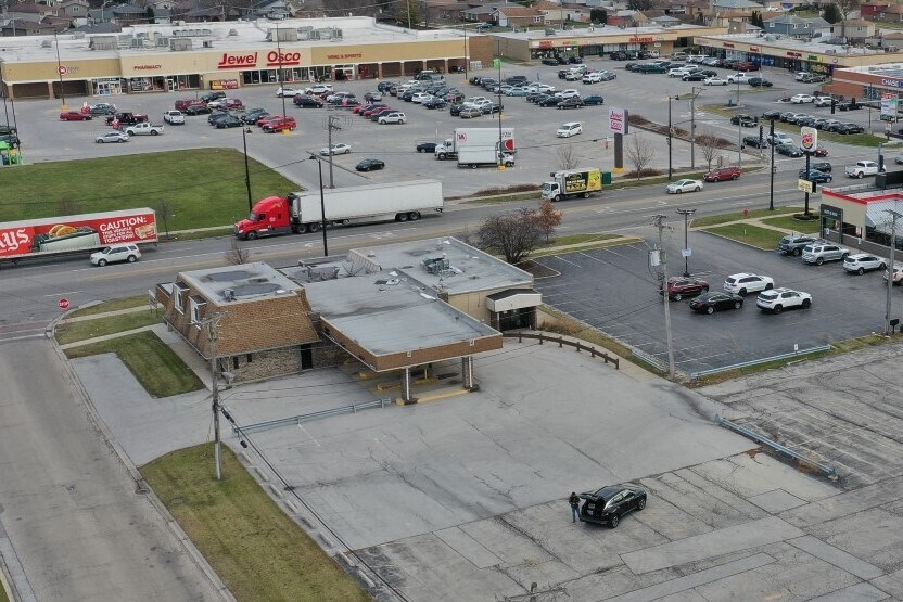 More Photos Of 12004 S Pulaski Rd, Alsip General Retail For Sale