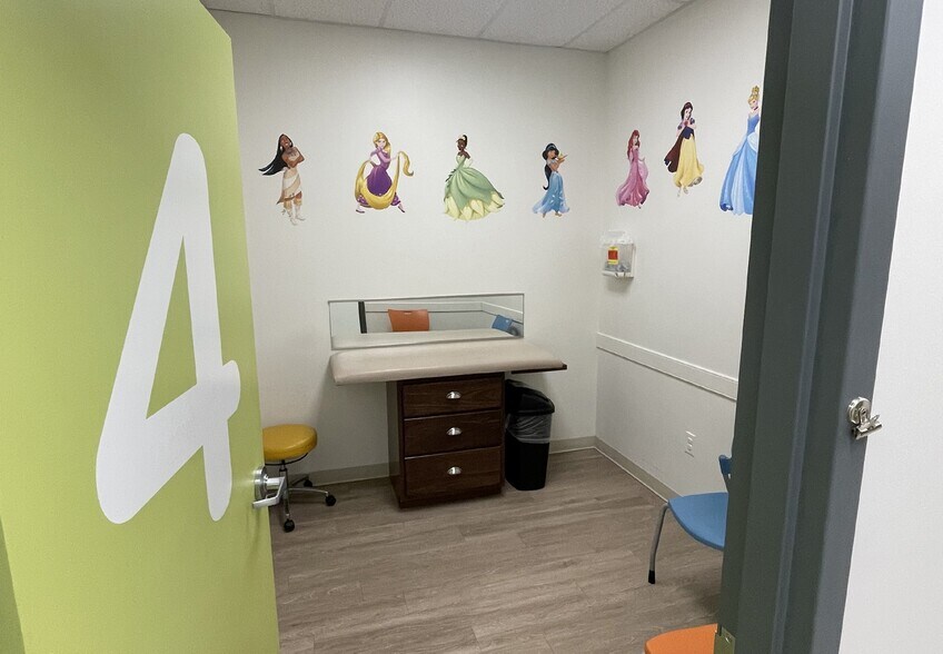 More Photos Of 7750 Diley Rd, Canal Winchester Medical For Sale