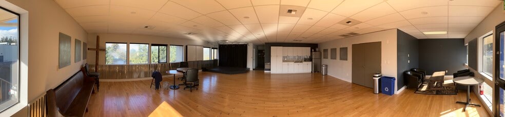 More Photos Of 6716 Eastside Dr NE, Tacoma Medical For Lease