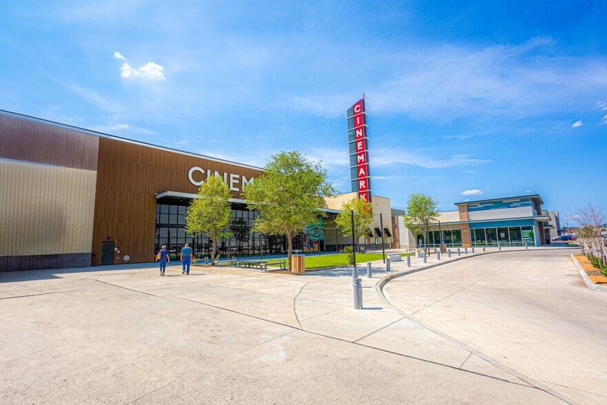 More Photos Of NWQ of I-35 S. and W. Loop 340/Highway 6, Waco Land For Sale