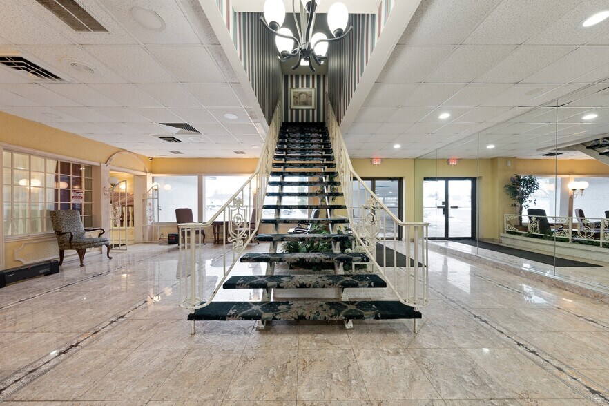 More Photos Of 1530 Cleveland Rd, Sandusky Hotel For Sale