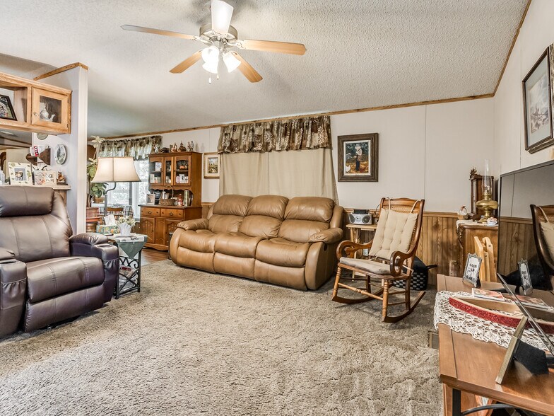 More Photos Of 20843 W Cookson Bend Rd, Cookson Hotel For Sale