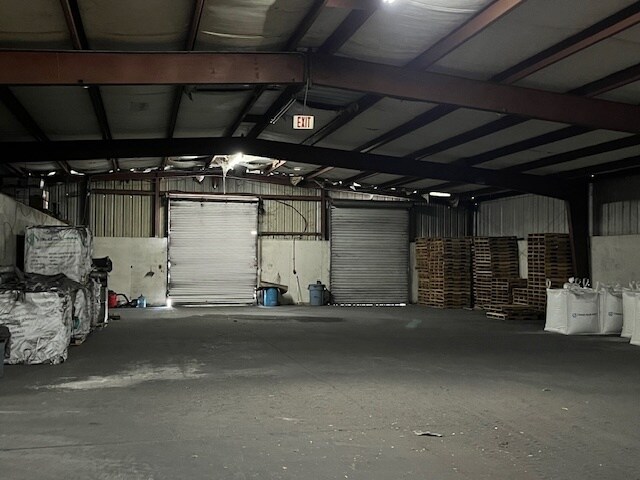 More Photos Of 710 S Rossiter St, Mount Dora Warehouse For Sale