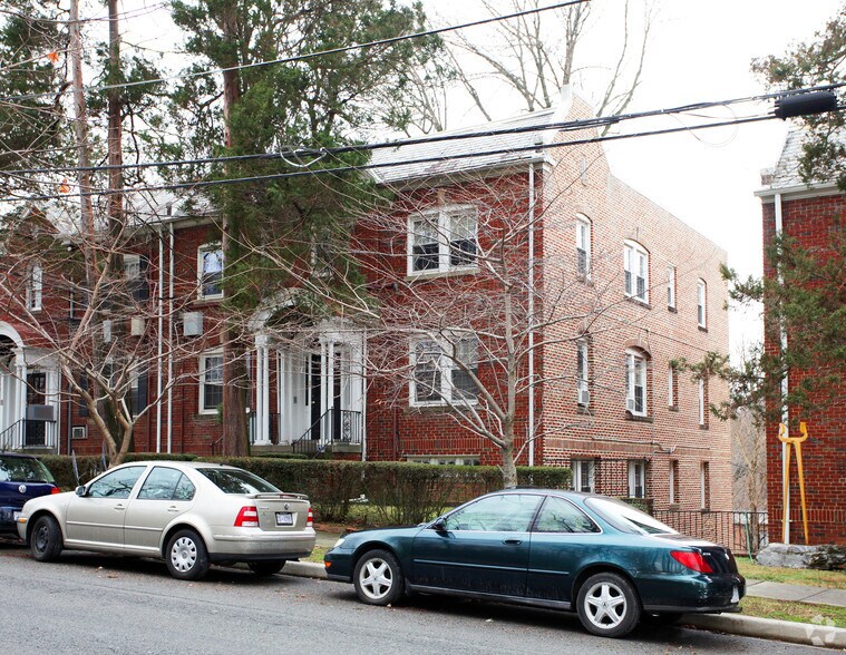 Primary Photo Of 2504 41st St NW, Washington Apartments For Sale