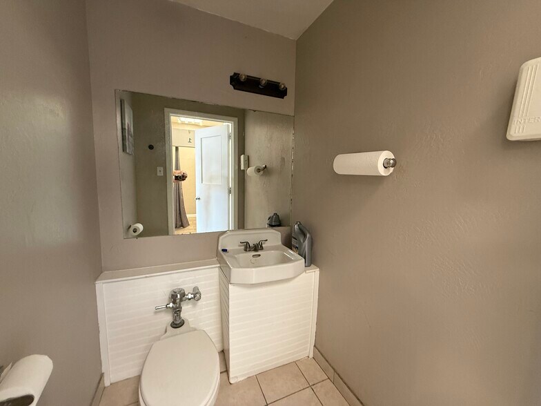 More Photos Of 282-296 N University Ave, Provo Storefront Retail Office For Lease