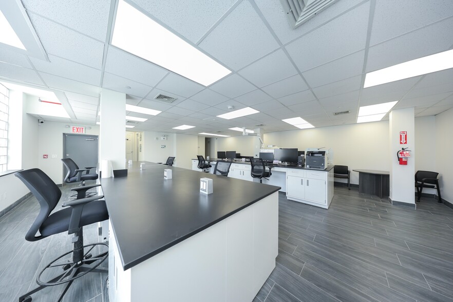 More Photos Of 2940 Richmond Ter, Staten Island Loft Creative Space For Sale