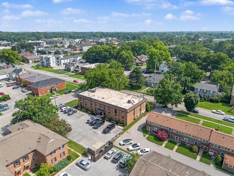 More Photos Of 214 Breckenridge Ln, Louisville Office Residential For Sale