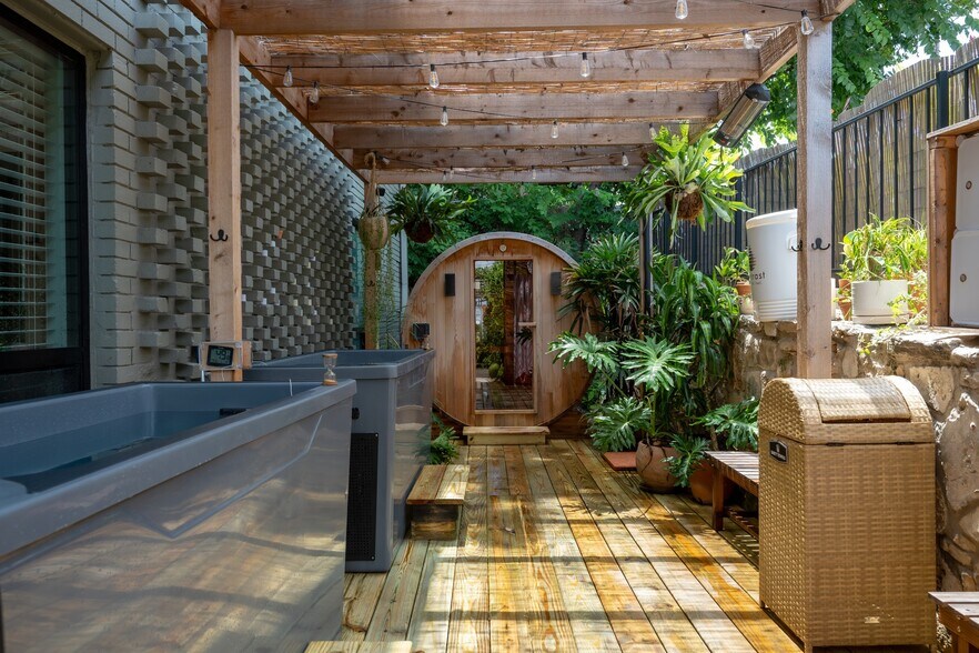 More Photos Of 1915 E Martin Luther King Jr Blvd, Austin Apartments For Sale