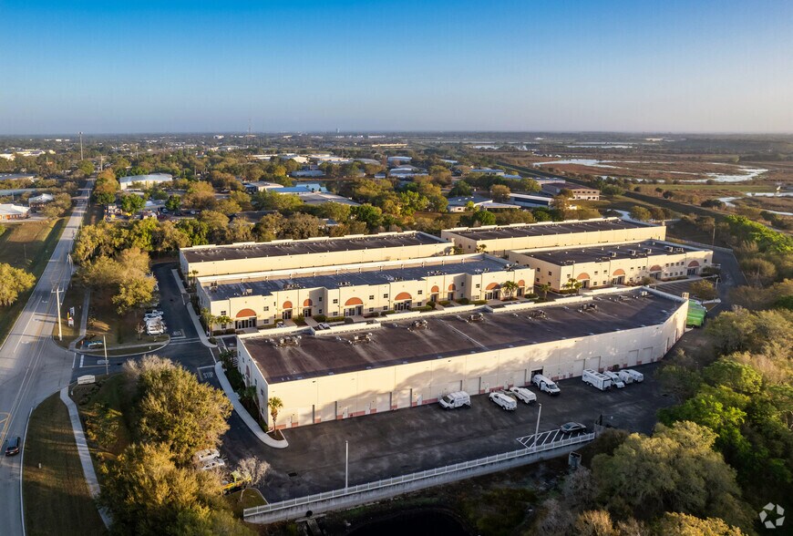 More Photos Of 6301 Porter Rd, Sarasota Service For Lease