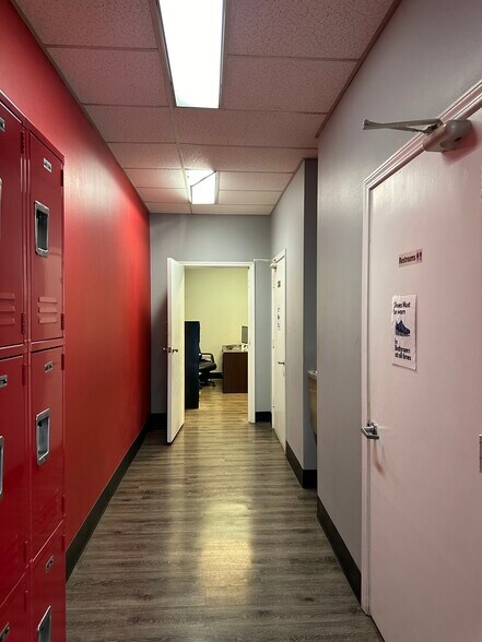 More Photos Of 5700 Quince Rd, Memphis Unknown For Lease