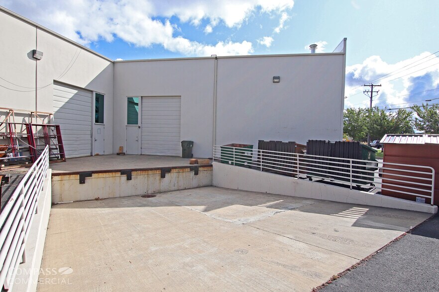 More Photos Of 62971 Plateau Dr, Bend Warehouse For Lease