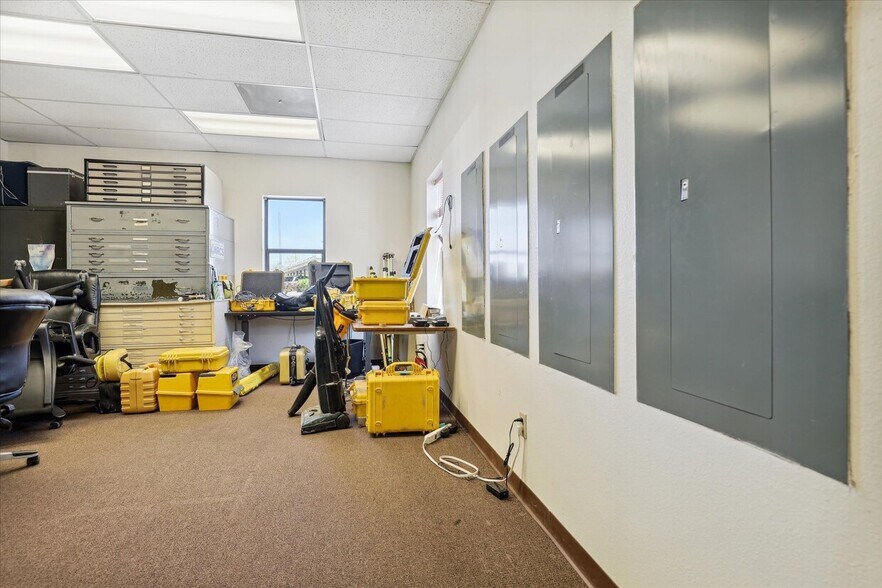 More Photos Of 628 W 5th St, Cortez Office For Sale