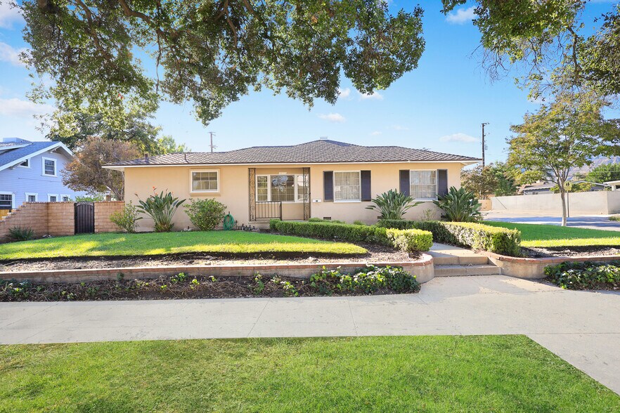 More Photos Of 1047 N San Gabriel Ave, Azusa Apartments For Sale