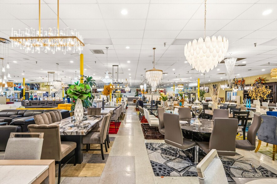 More Photos Of 11814 Bellaire Blvd, Houston Storefront For Sale