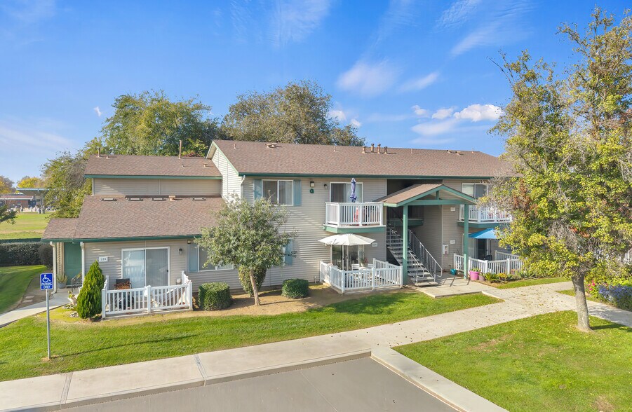 More Photos Of 1832 Merced St, Madera Apartments For Sale