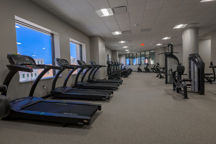 More Photos Of 802 N Carancahua St, Corpus Christi Office For Lease