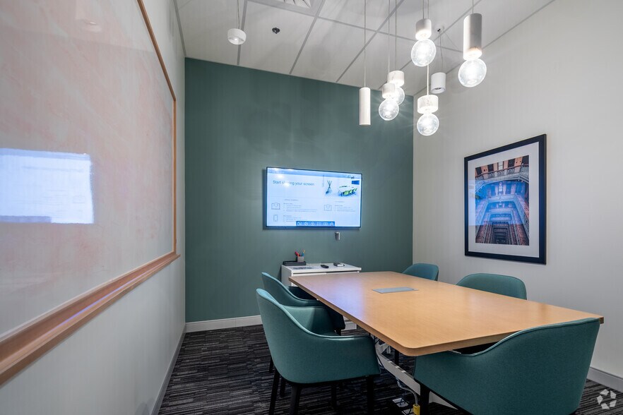 More Photos Of 75 Rue Queen, Montréal Coworking Space