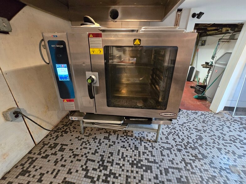 More Photos Of 224 Sparta Ave, Sparta Restaurant For Sale