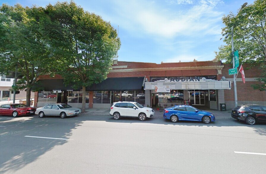 Primary Photo Of 315 E Main St, Pullman General Retail For Lease