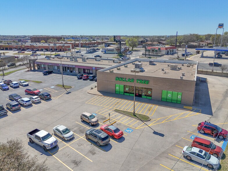 More Photos Of 2102 S W S Young Dr, Killeen Freestanding For Lease