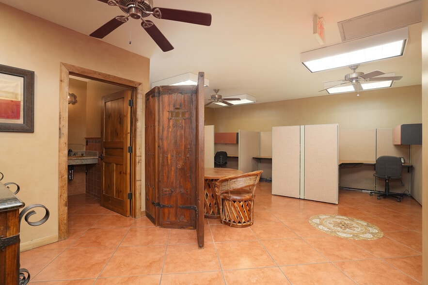 More Photos Of 404 Pat Booker Rd, Universal City Storefront Retail Office For Sale