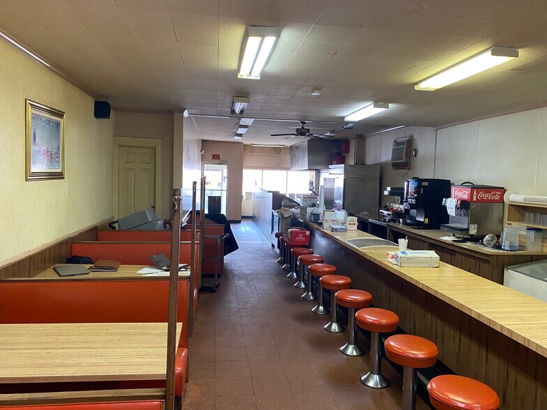 More Photos Of 652 W Market St, York Storefront Retail Residential For Sale