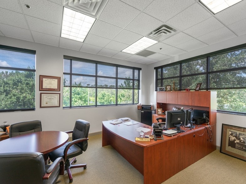 More Photos Of 8545 Commodity Cir, Orlando Office For Sale
