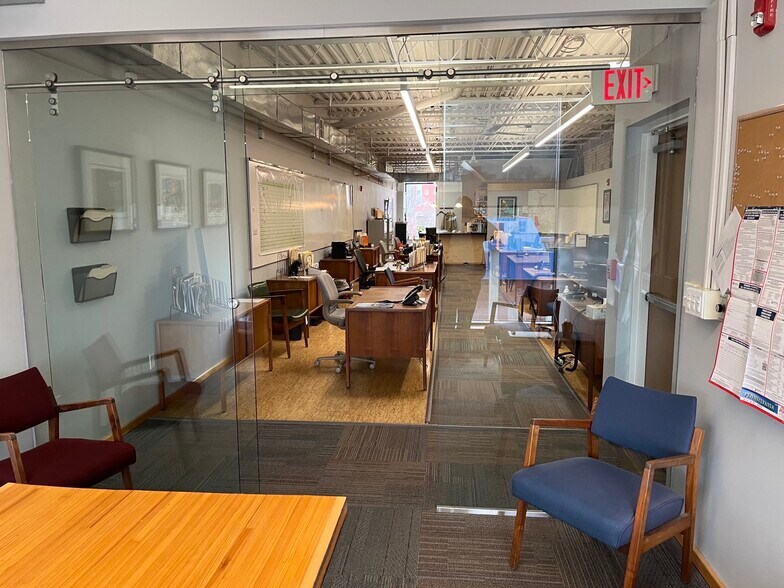 More Photos Of 5933 Baum Blvd, Pittsburgh Office For Lease