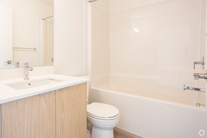 More Photos Of 3360 16th St SW, Calgary Apartments For Lease