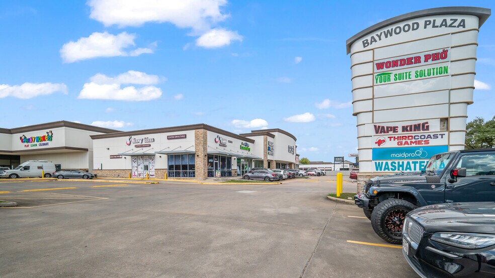 More Photos Of 3210-3354 E FM 528 Rd, Friendswood Unknown For Lease