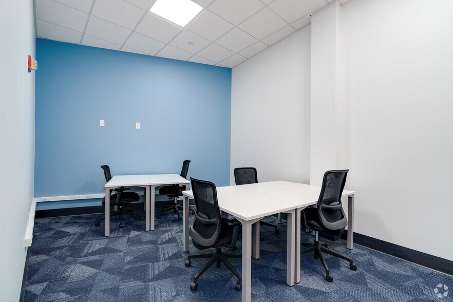 More Photos Of 1701 Park Center Dr, Orlando Coworking Space