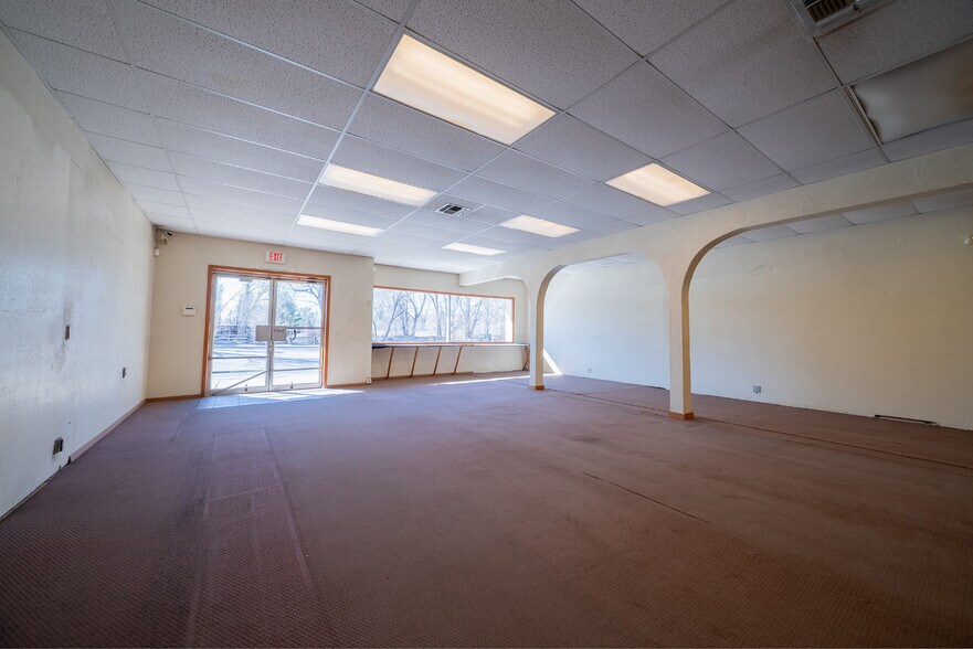 More Photos Of 118 W Route 66, Flagstaff General Retail For Lease