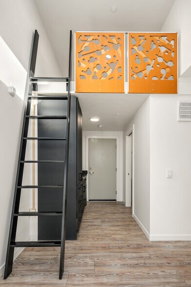 More Photos Of 1501 NW 59th St, Seattle Apartments For Sale