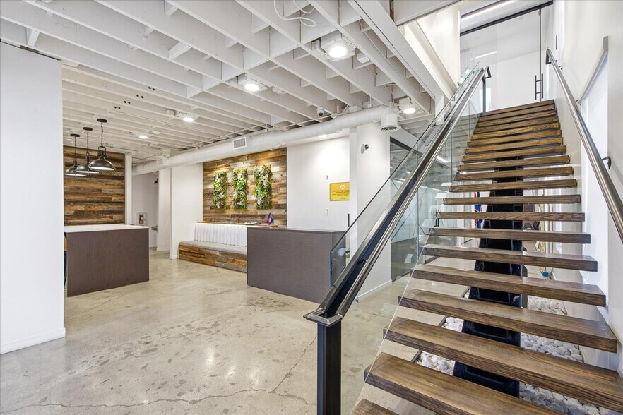 More Photos Of 3444 E Anaheim St, Long Beach Office For Sale